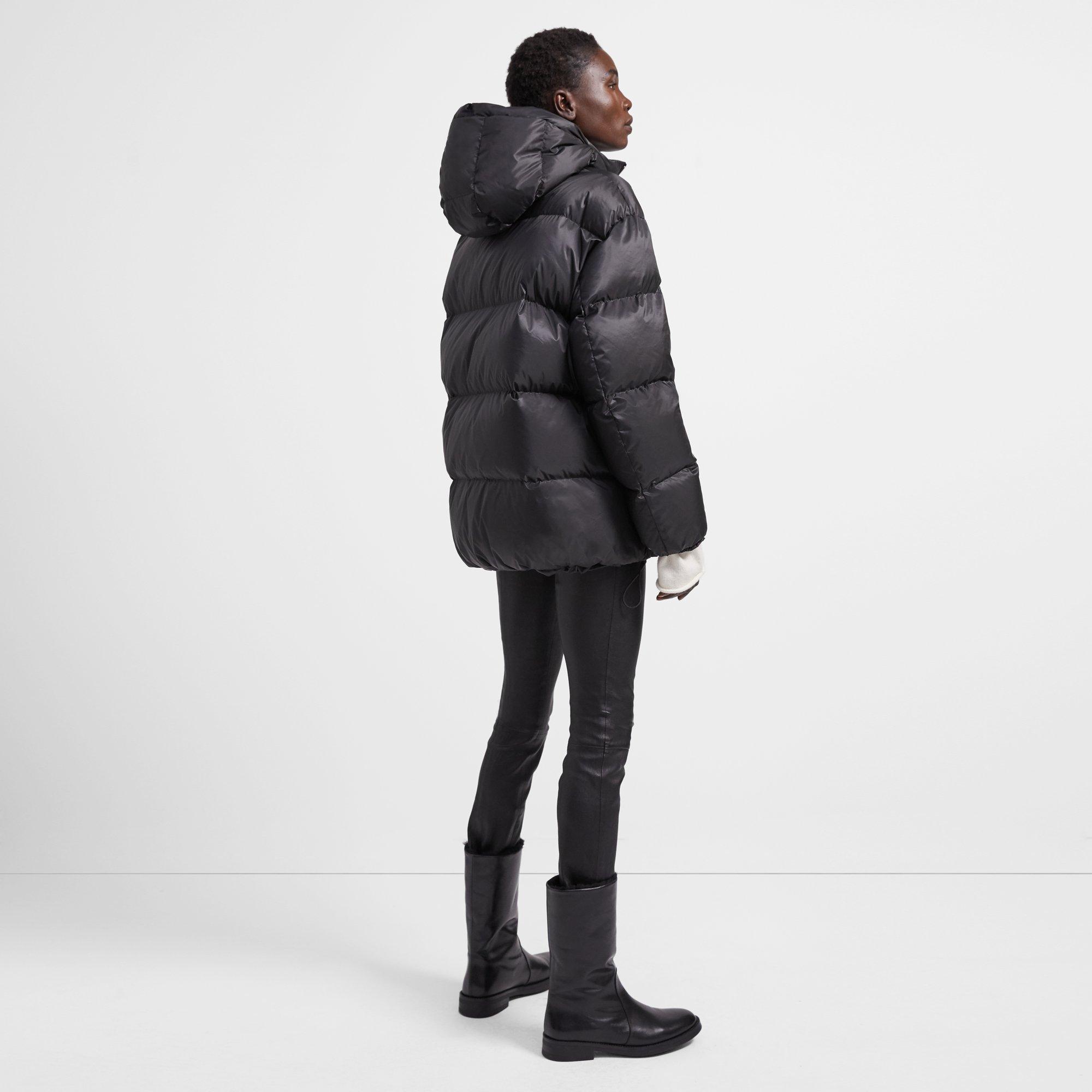 theory long puffer vest